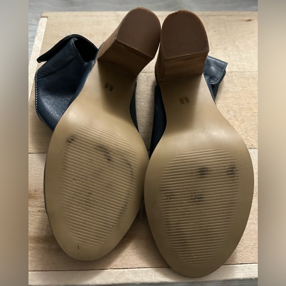 Steve Madden Nonstp Blue Leather Peep Toe Open Stacked Heel Booties Size 6M - Picture 6 of 6